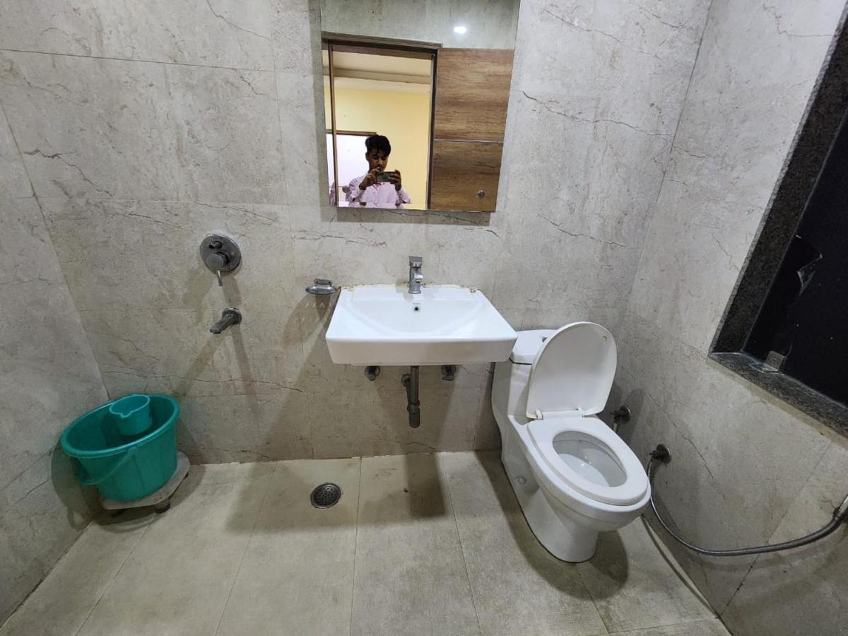 Hotel Ivy Plaza Luxury Új-Delhi Kültér fotó