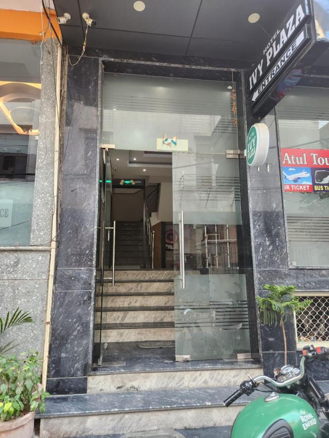 Hotel Ivy Plaza Luxury Új-Delhi Kültér fotó