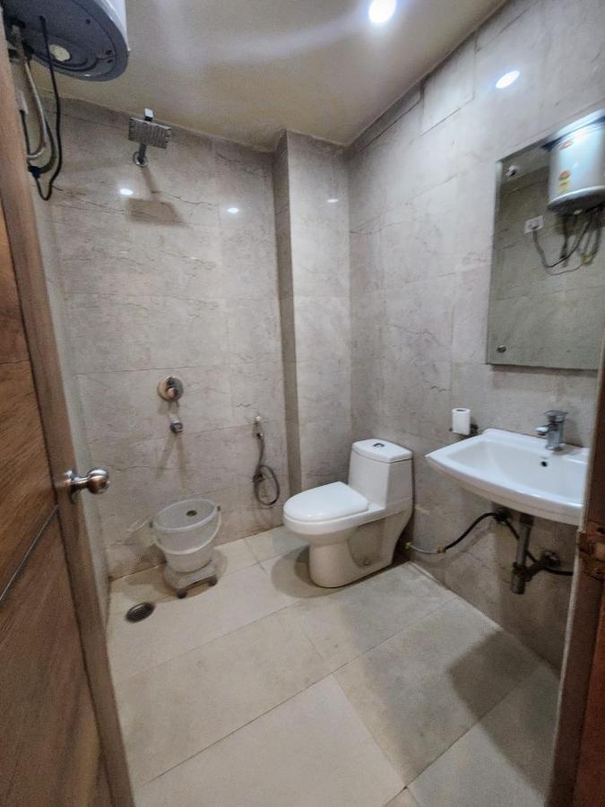 Hotel Ivy Plaza Luxury Új-Delhi Kültér fotó