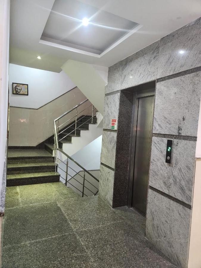 Hotel Ivy Plaza Luxury Új-Delhi Kültér fotó